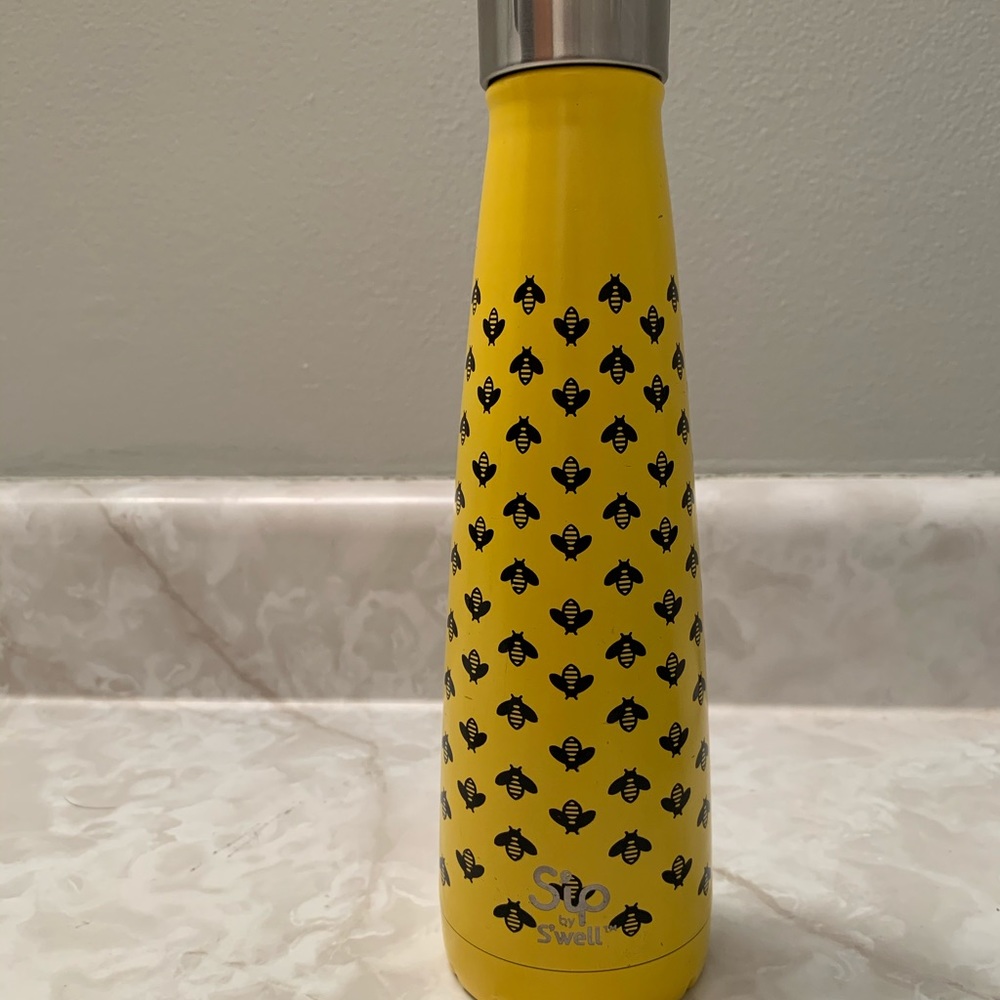 Sip by s’well water bottle